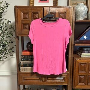 American Eagle Outfitters Bright Pink Short Sleeve Tee